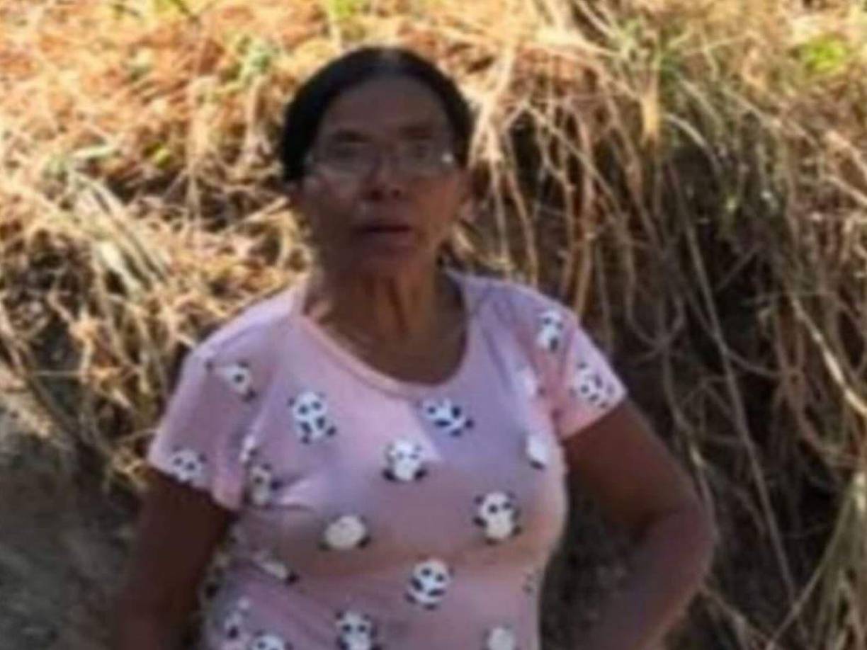 “Ella siempre seguía haciendo muchas cosas de brujería, por medio de la brujería hacía un montón de cosas. Pero, bueno, ya es tarde, me arrepiento, yo mantenía a mi familia y ahora mi esposa a saber cómo va a hacer con los tres niños”, dijo Efraín.