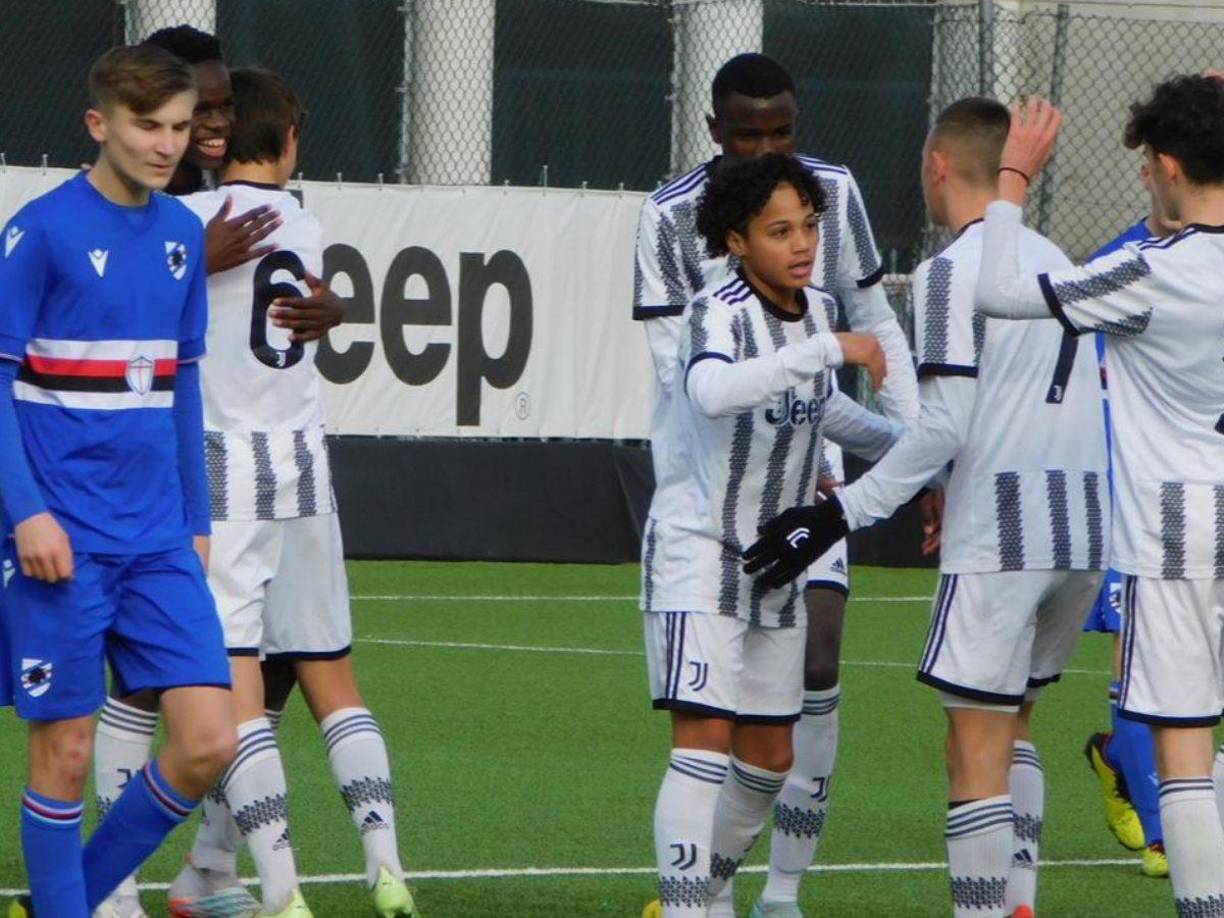 Luis Gabriel cuenta con la nacionalidad hondureña y se convirtió en el primer catracho en vestir la camiseta del club Juventus de Italia.