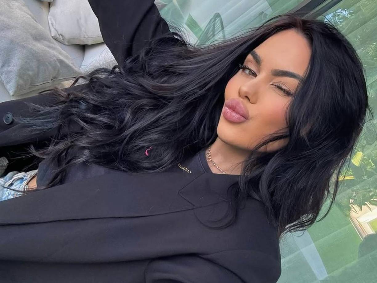 “Hay otras situaciones que fueron más serias, sobre lealtad, pero es otro tema que no estoy dispuesta a tratar todavía”, desvela, para concluir asegurando que se “arrepiente de haber sido tan ingenua como para aceptar muchas cosas para vivir un sueño posible”.