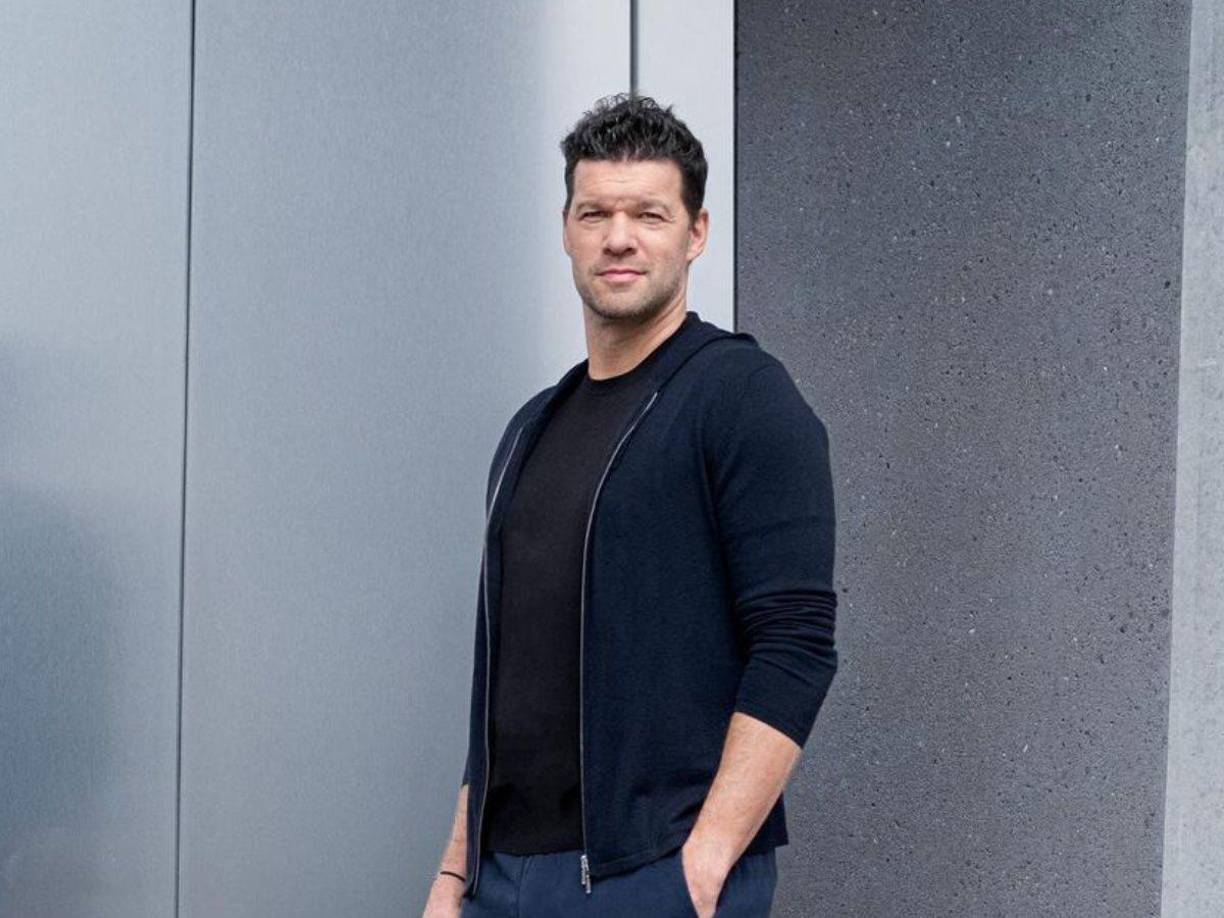 Ballack salió al paso de los rumores que difundieron varios medios de su país, asegurando que su actual pareja tuvo un romance anteriormente con su hijo.
