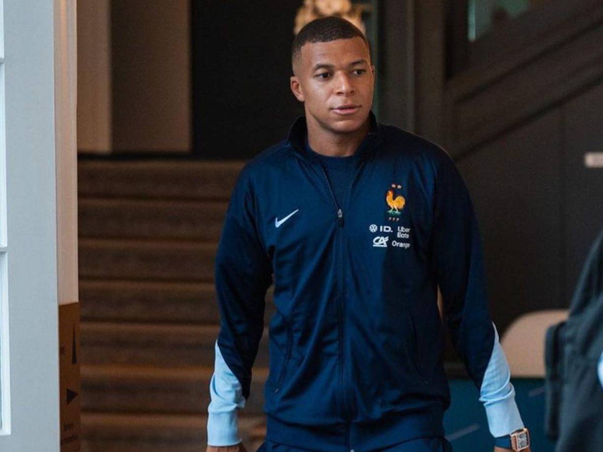 Mbappé ha recibido fuertes señalamientos en Francia por lo jugar en la nueva fecha FIFA . 