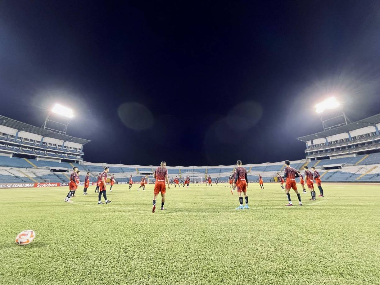 El Atlas reconoció el césped del estadio Olímpico de San Pedro Sula. El equipo mexicano confía en sacar un resultado positivo ante Olimpia.