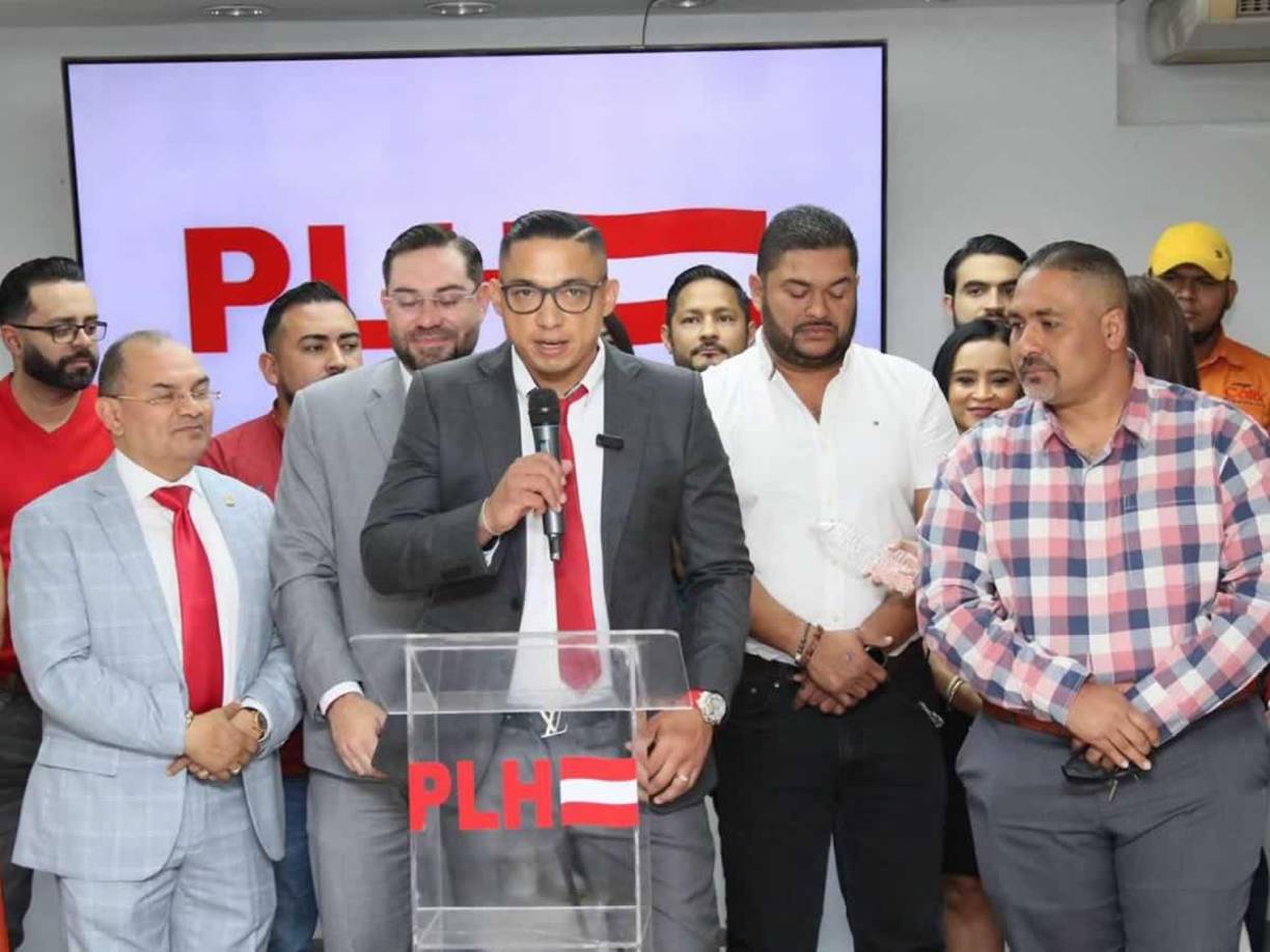 “Para mí es un honor, una bendición. La mayoría me conocen porque serví a mi país como deportista, estuve 10 años viviendo en Europa. Me preparé para administrar el deporte así como lo he hecho en Motagua y ahora me voy a preparar más para administrar el deporte de todo Honduras”, dijo Emilio.