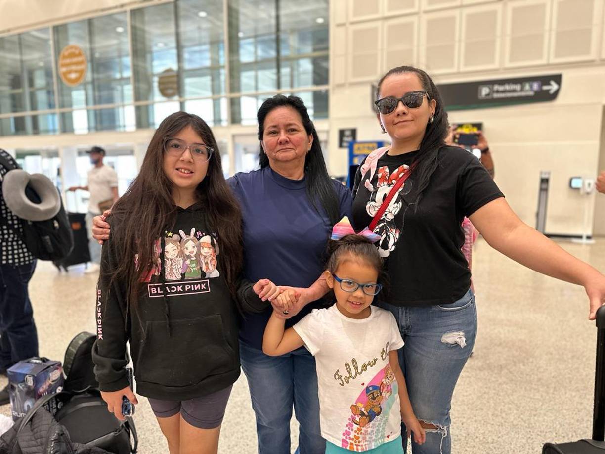 Mientras que el vuelo de retorno partirá de Palmerola a las 5:10 pm y arribará a Houston a las 9:25 pm. 