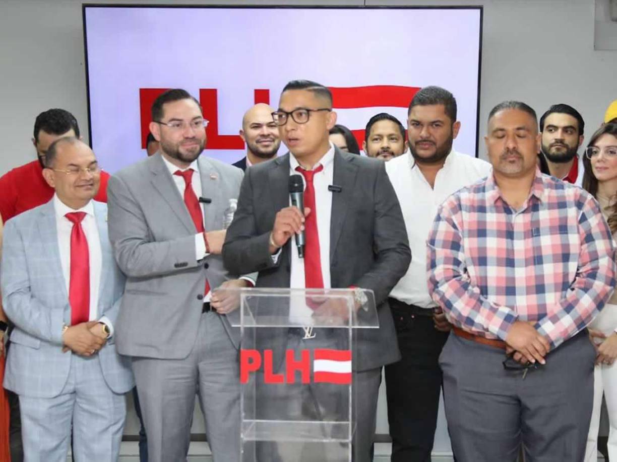 “Es mi sueño y anhelo llegar al Congreso Nacional y que muchos jóvenes tengan la oportunidad de crecer como yo la tuve. Ese fue mi objetivo, esto me motivó a estar con Jorge Cálix y vamos a hacer cambios por todo Honduras”, destacó Emilio.