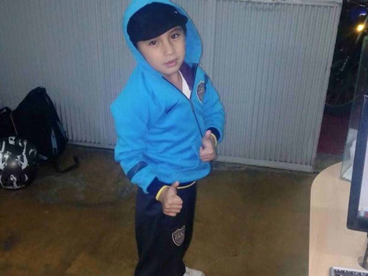 Resulta que el 12 de julio de 2019, en el Hospital Pediátrico Humberto Notti, había fallecido el niño de nueve años Elías Aquino, quien era hijo de Rolando y de una expareja que tuvo.