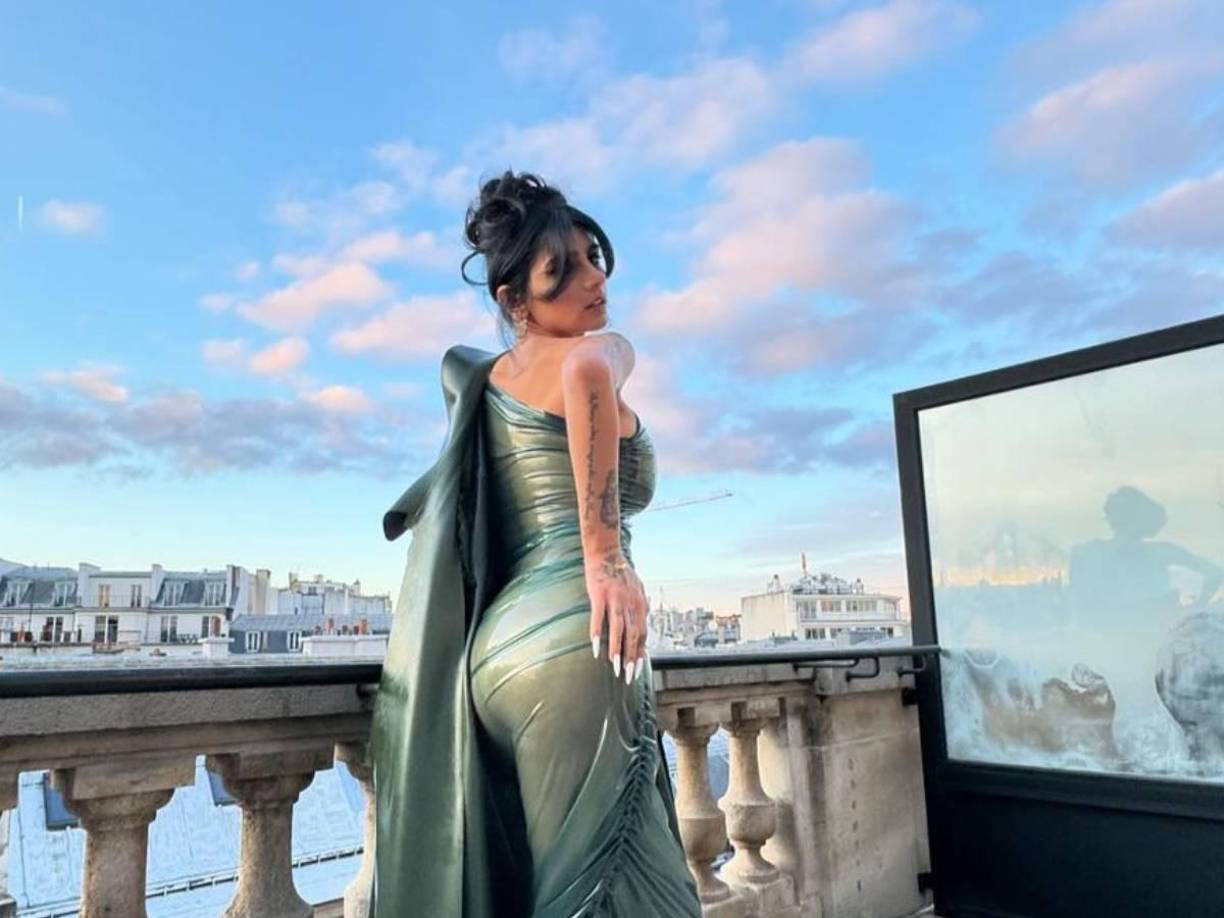 En una entrevista con el presentador Robbie Lyle en el canal de YouTube AFTV, la también aficionada del Real Madrid postuló a David Beckham como su futbolista preferido.