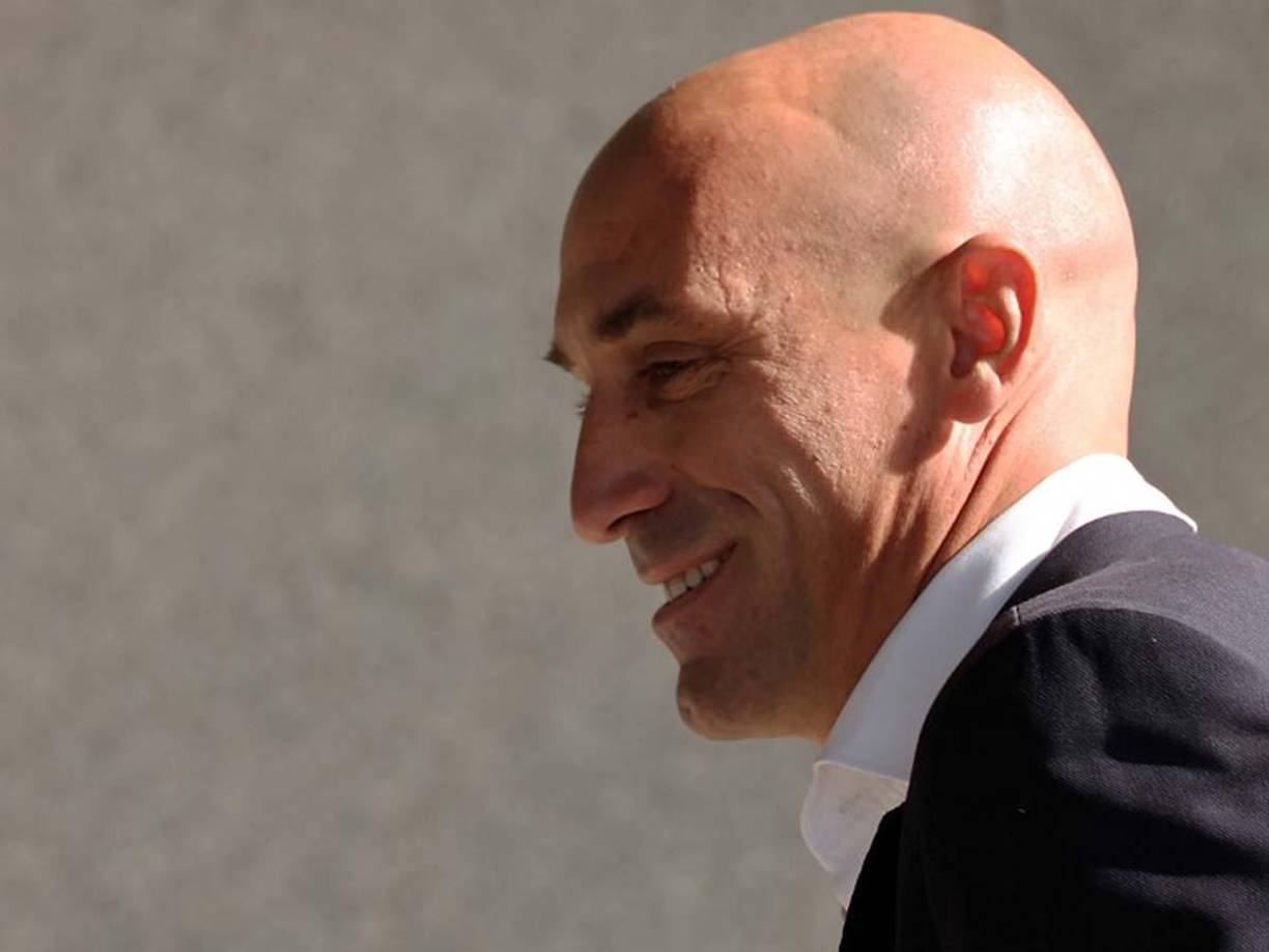 El pasado 10 de septiembre, Luis Rubiales anunció su dimisión como presidente de la RFEF luego de semanas de denuncias y presiones. Una decisión que llegó tras ver cómo sus actos dinamitaban su reputación y su labor, y afectaban también a su vida personal.