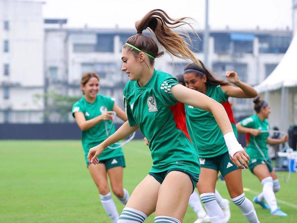 Tatiana durante uno de los entrenamientos con la selección femenina de México.