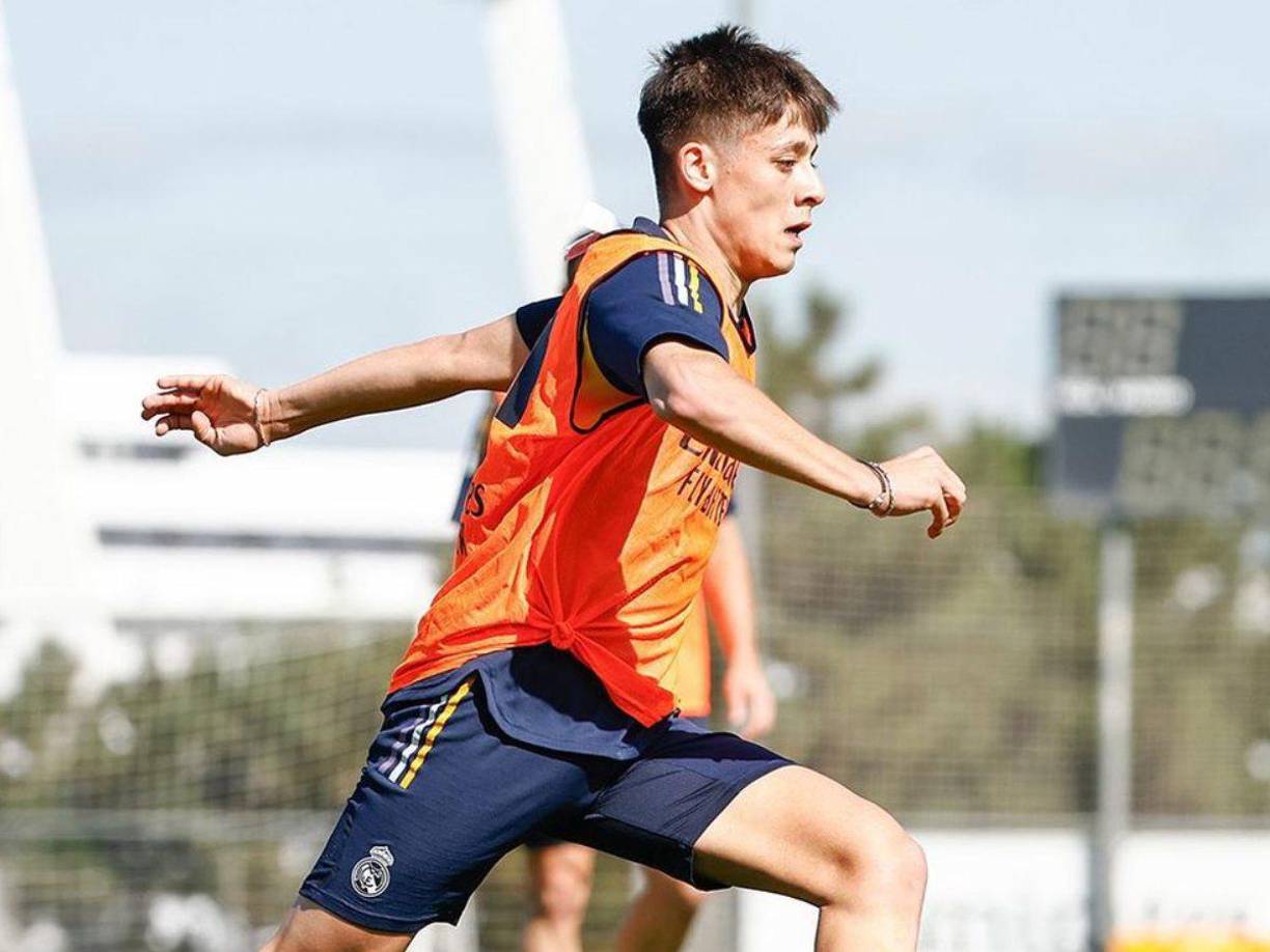 Reportes de la prensa inglesa aseguran que las ‘Urracas’ ofrecen dicha cantidad por el traspaso de Güler, pero desde la ‘Casa Blanca’ han rechazado todo. El volante de 19 años será una de las piezas importantes para Ancelotti tras el retiro de Kroos y contará con más minutos de juego.