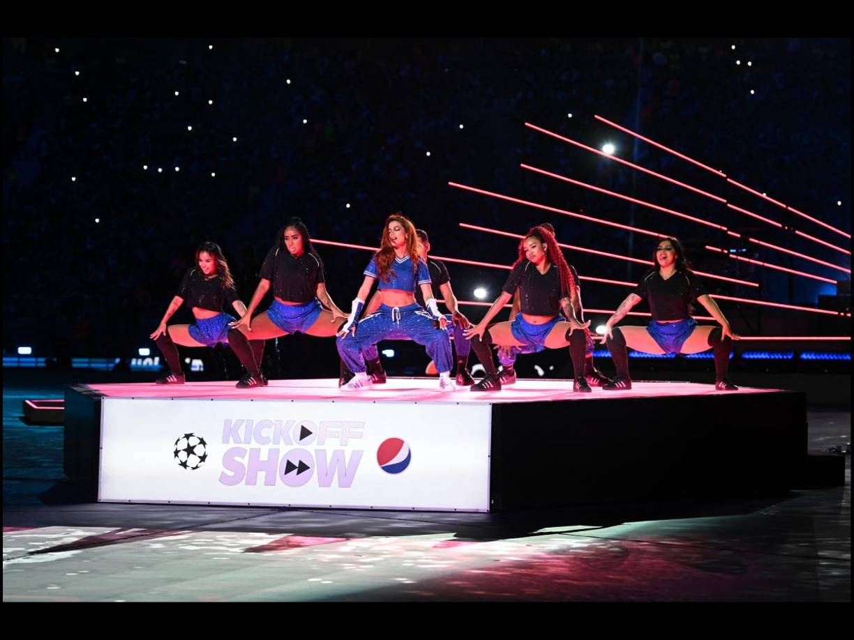 La brasileña se robó el show previo a la gran final de la Liga de Campeones.