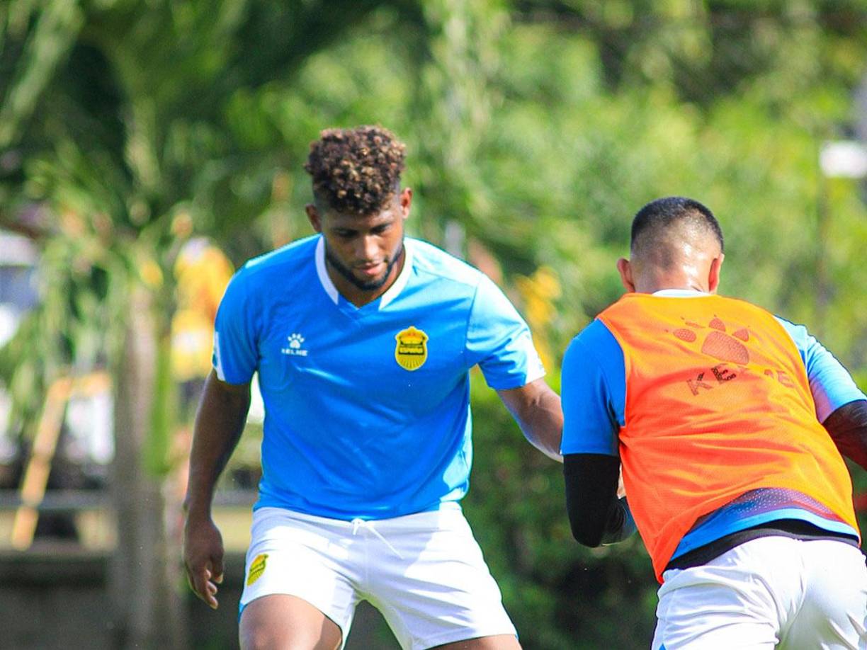 Arnaldo Urbina no entra en los planes del Real España para el 2024. El defensor dejará las filas del club sampedrano.