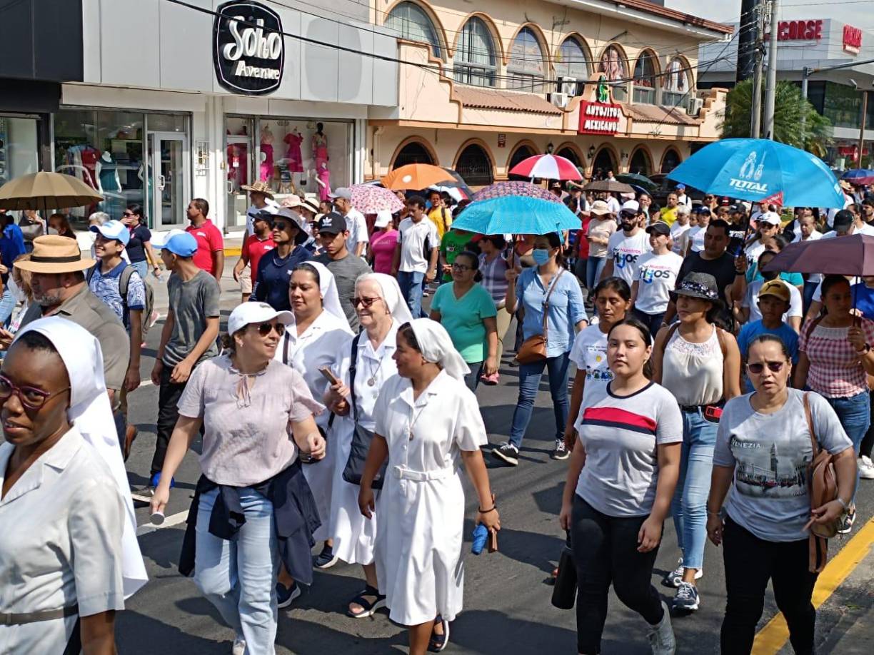 En San Pedro Sula marchan contra la ideología de género en Honduras