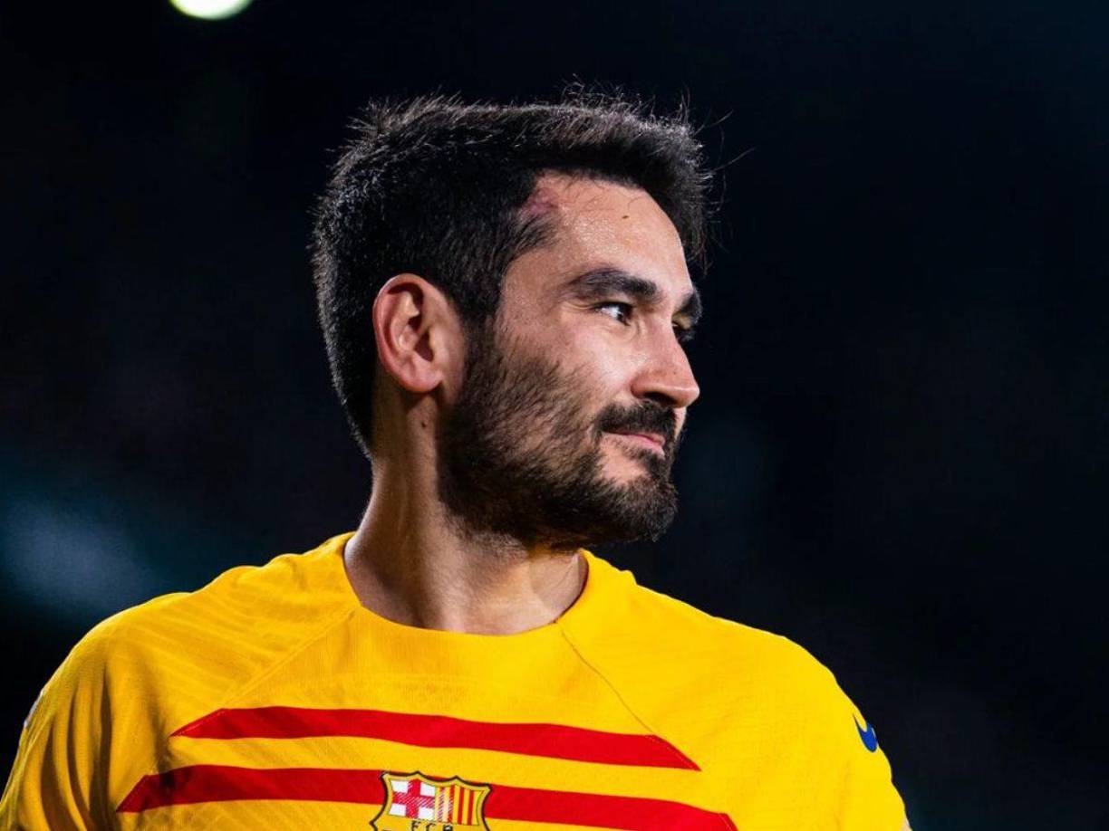 El Fenerbahce, bajo la dirección de José Mourinho, también ha mostrado interés en fichar a Gundogan.