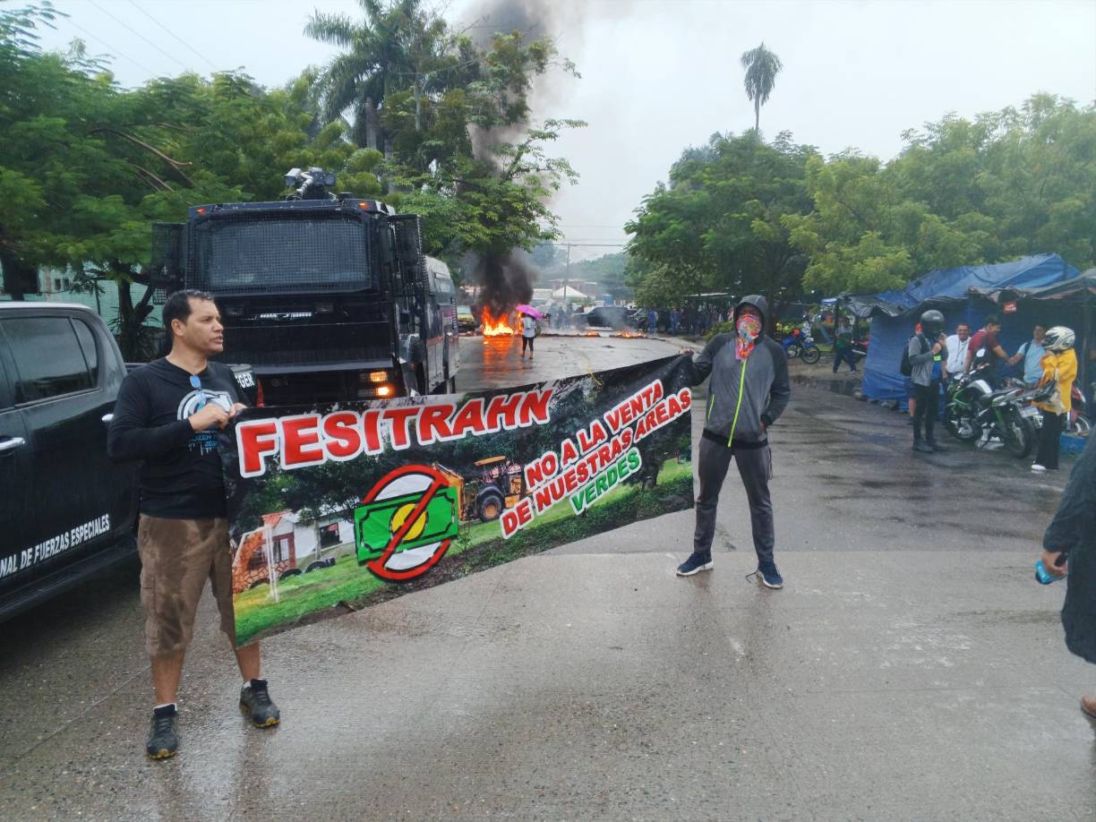 Por dicha razón, denuncian a la Federación Fesitranh y a la municipalidad de San Pedro Sula.