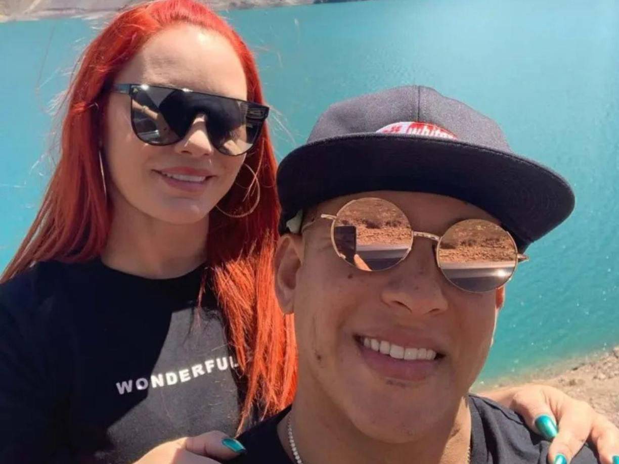 Días atrás anunció su separación de Mireddys, mujer con quien pasó 30 años de su vida, aunado a formar una familia, pero al parecer decidieron tomar caminos diferentes; aunque lo dieron a conocer con un mensaje de respeto y amor, ahora protagonizan una polémica.