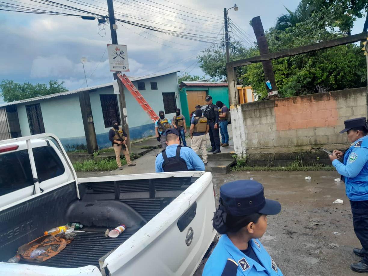 Ramos señaló que la información obtenida a través de operativos de inteligencia y la colaboración ciudadana mediante la línea 143 y el 911 han sido fundamentales para evitar tragedias en el valle de Sula. 