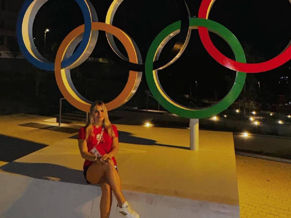 Después de quedar eliminada en la competencia, la también influencer tuvo comportamientos cuestionables en la Villa Olímpica que generaron polémica en su momento, por lo que el Comité Olímpico de Paraguay la ‘retiró’ del lugar.