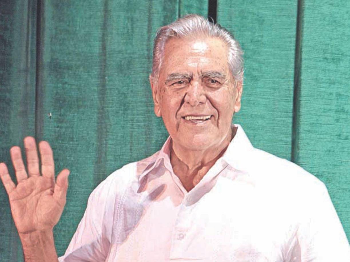 La degeneración macular es una enfermedad ocular que afecta la mácula, la parte de la retina responsable de la visión central y detallada.