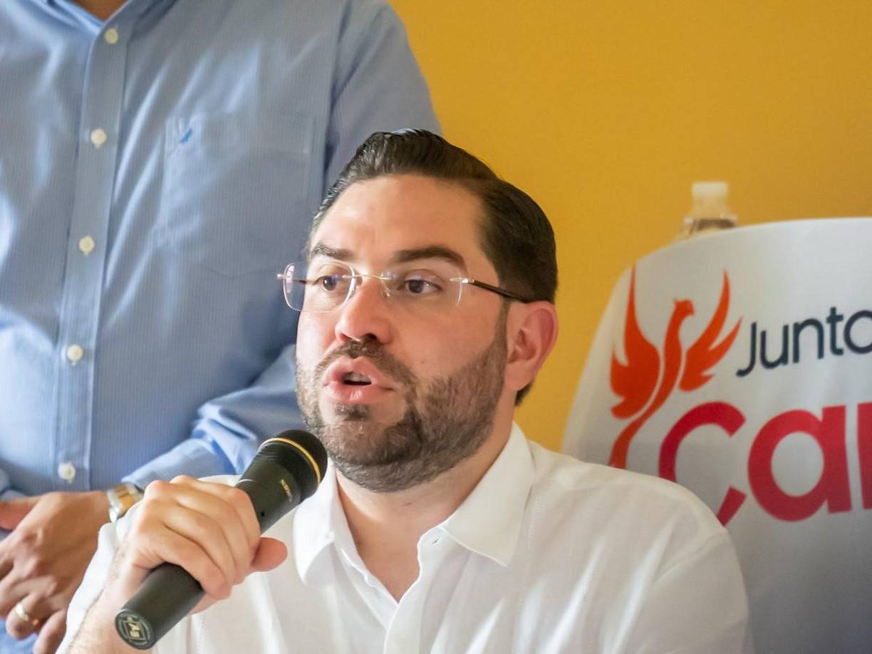 A través de sus redes sociales, Cálix reprendió a los simpatizantes del partido Libertad y Refundación (Libre) y condenó los hechos contra la dirigente nacionalista. 