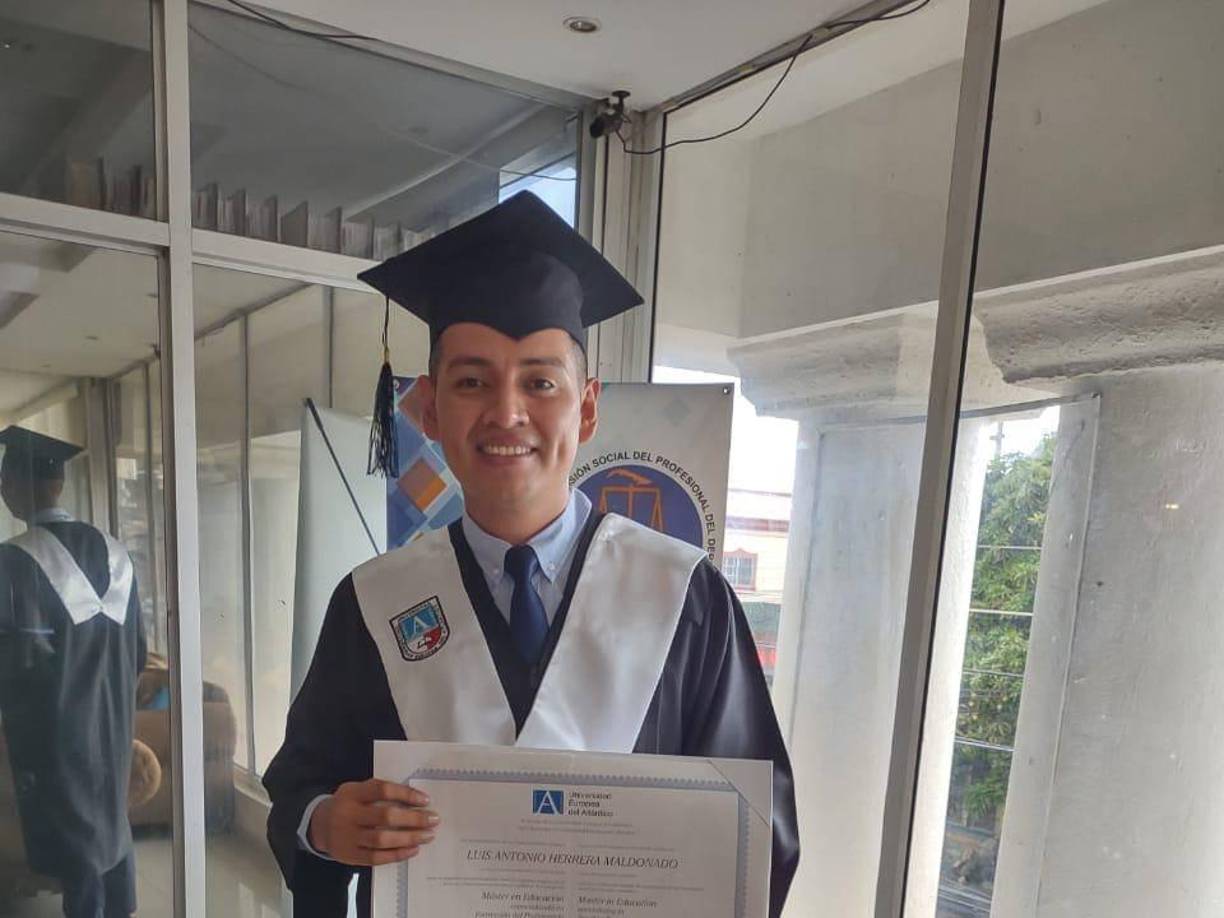 José Luis era un amante de los viajes y compartía en sus redes sociales. Recientemente estuvo en la Universidad Rafael Landívar de Guatemala.