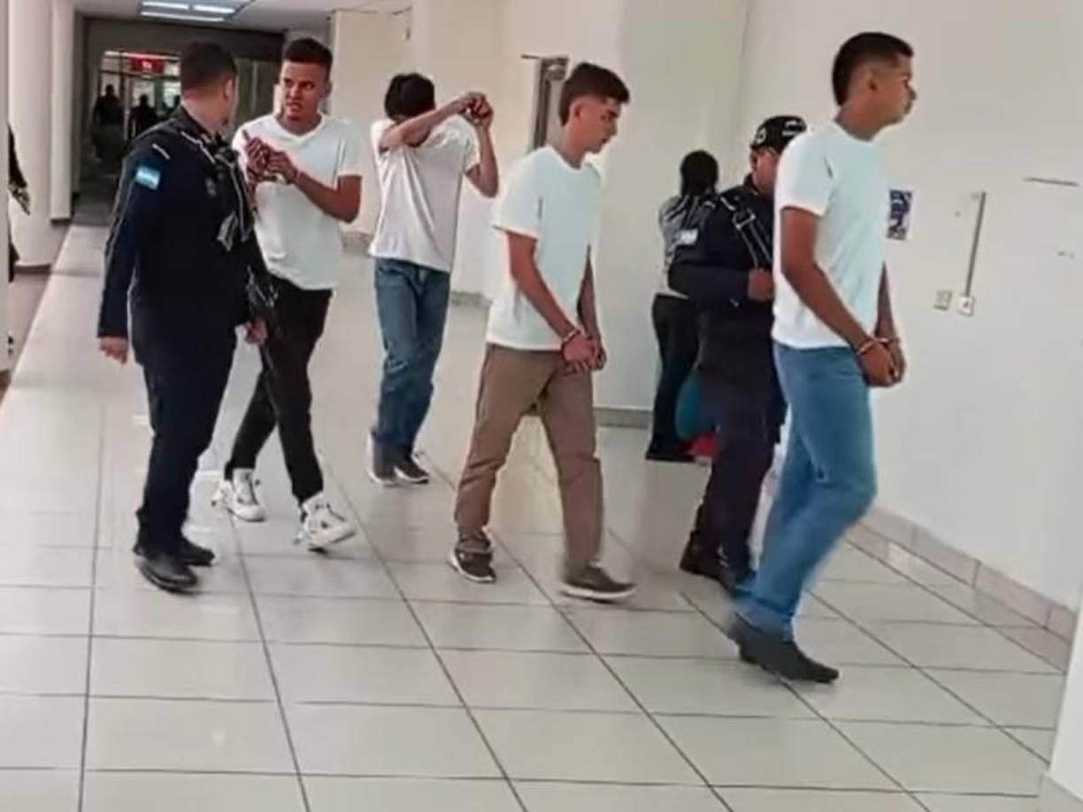 Los acusados fueron arrestados en la colonia <b>El Confite</b> de La Ceiba y enviados a la prisión de <b>Támara</b>, en <b>Francisco Morazán</b>, tras dictarse prisión preventiva en la audiencia inicial. Según las investigaciones, los detenidos confesaron el lugar donde habían ocultado el cuerpo de Anders, después de que las autoridades realizaran labores de inteligencia y análisis de los teléfonos celulares. 