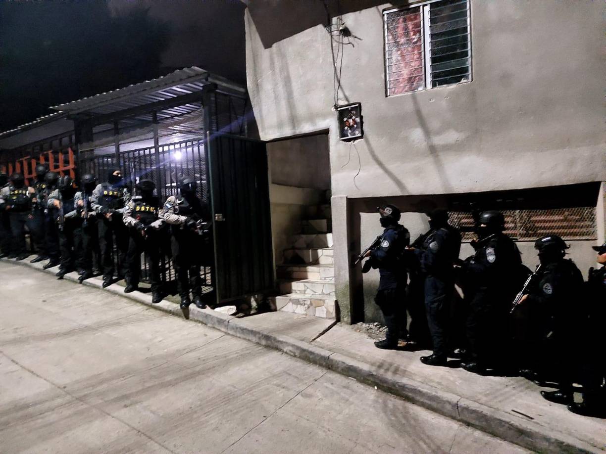 La Dipampco instó a la población a denunciar hechos relacionados con extorsión a la línea 143. 