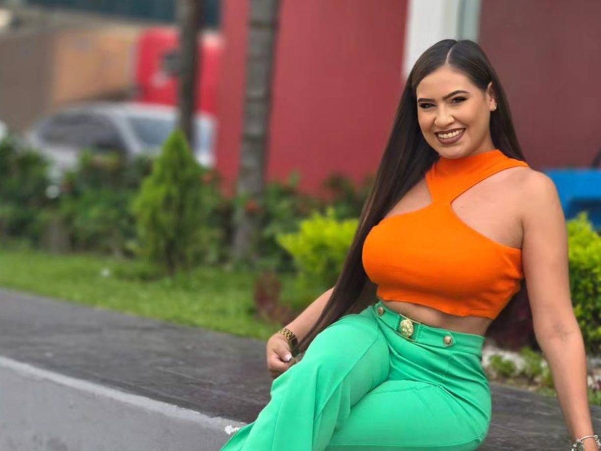 ¿Tiene algo que ver con el defensor André Orellana?, le consultó una de sus compañeras de HCH y la presentadora respondió sin tapujos. 