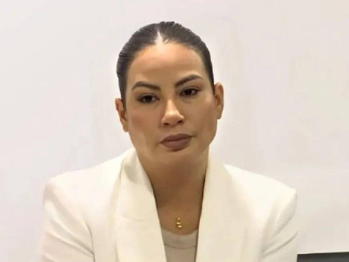 Cueva y López se casaron en 2019 y a principios de este julio, el jugador difundió un comunicado en el que informó que desde hacía unos meses se había separado de su esposa.