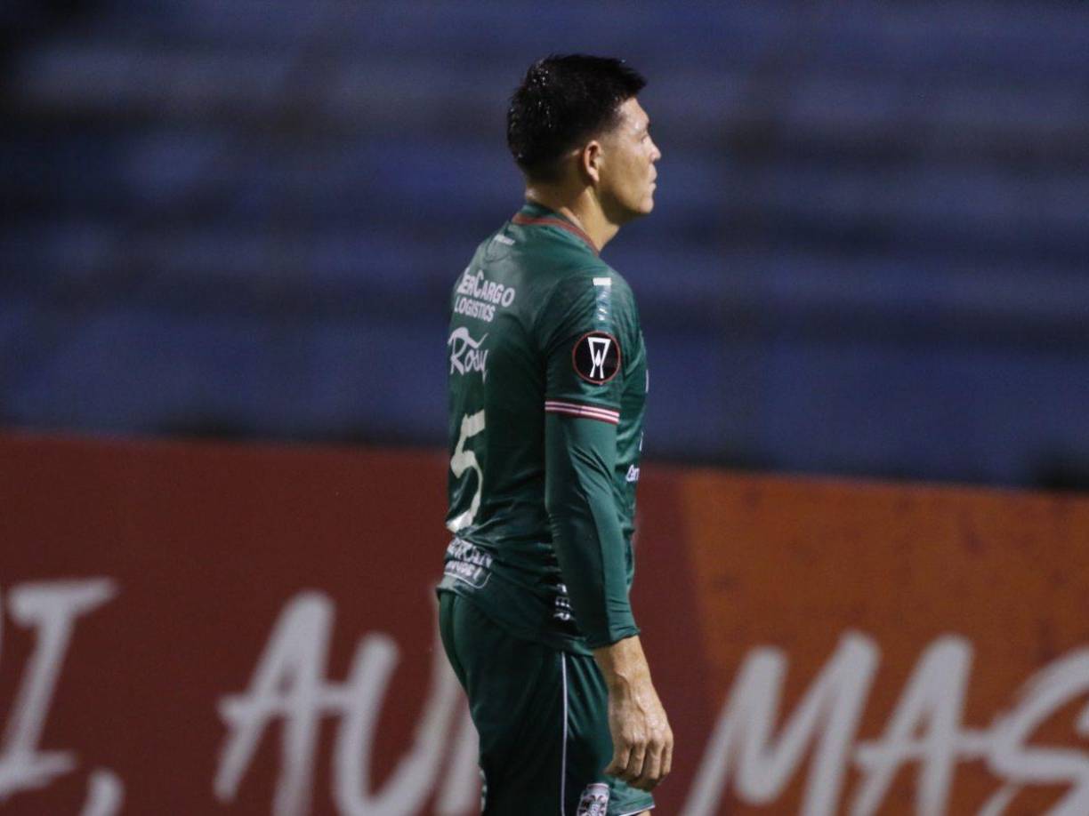 Aficionados del Marathón despidieron con aplausos a Francisco Martínez.