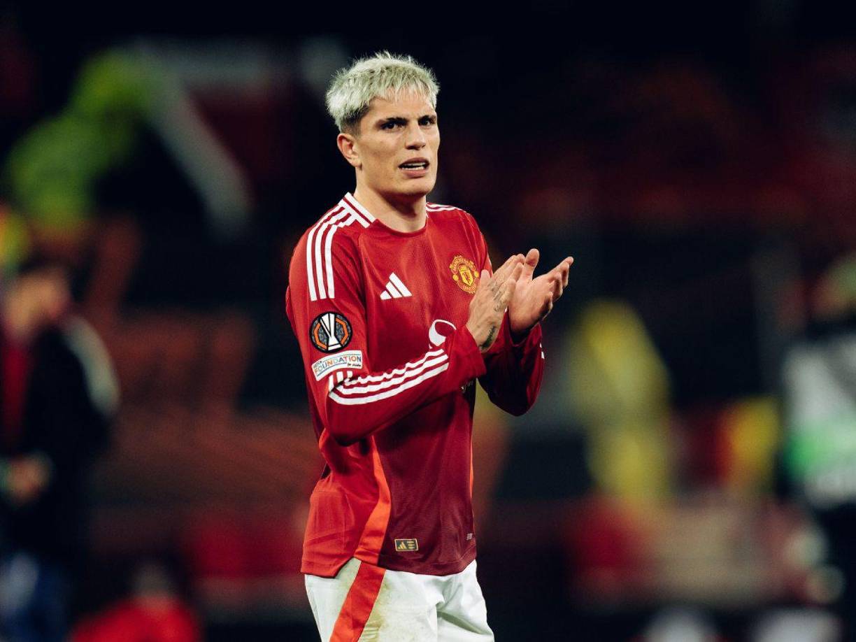 Bombazo. Según The Sun, el FC Barcelona estaría interesado en el fichaje del extremo argentino Alejandro Garnacho, quien milita en Manchester United. 