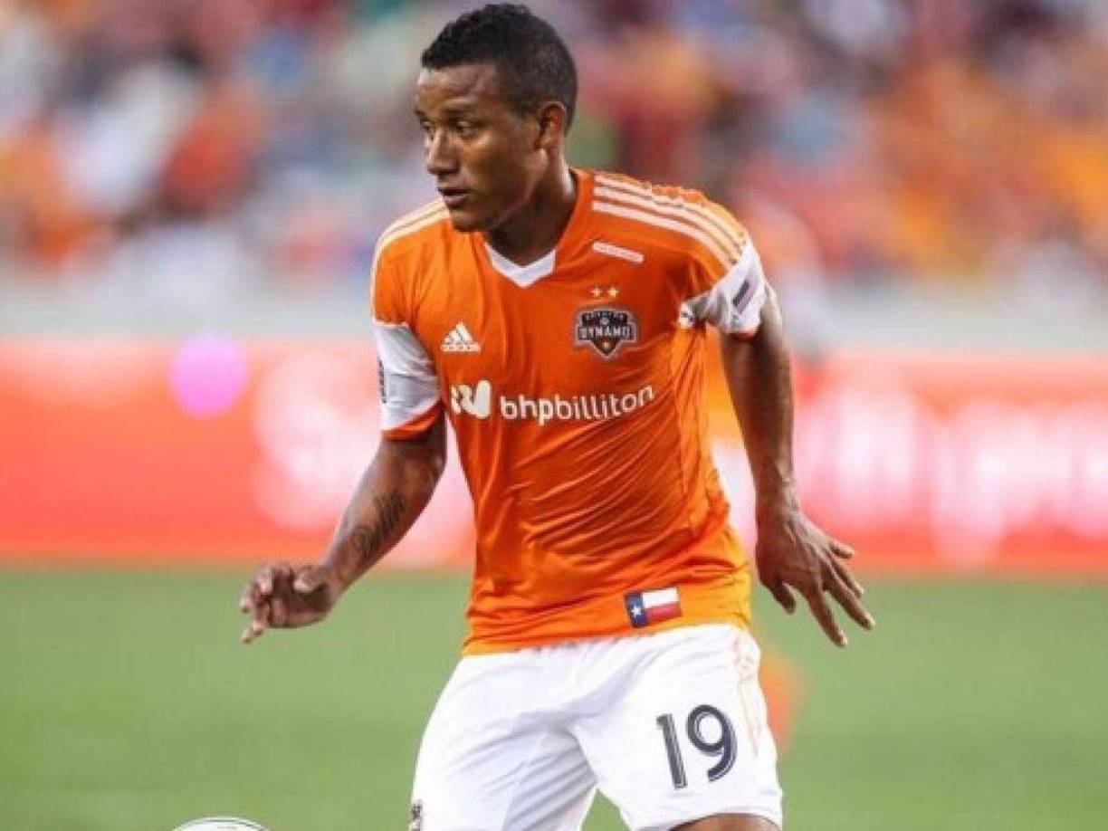 Antes de pasara al Houston Dynamo, el volante hondureño militó en el Estrella Roja de Belgrado, Serbia.