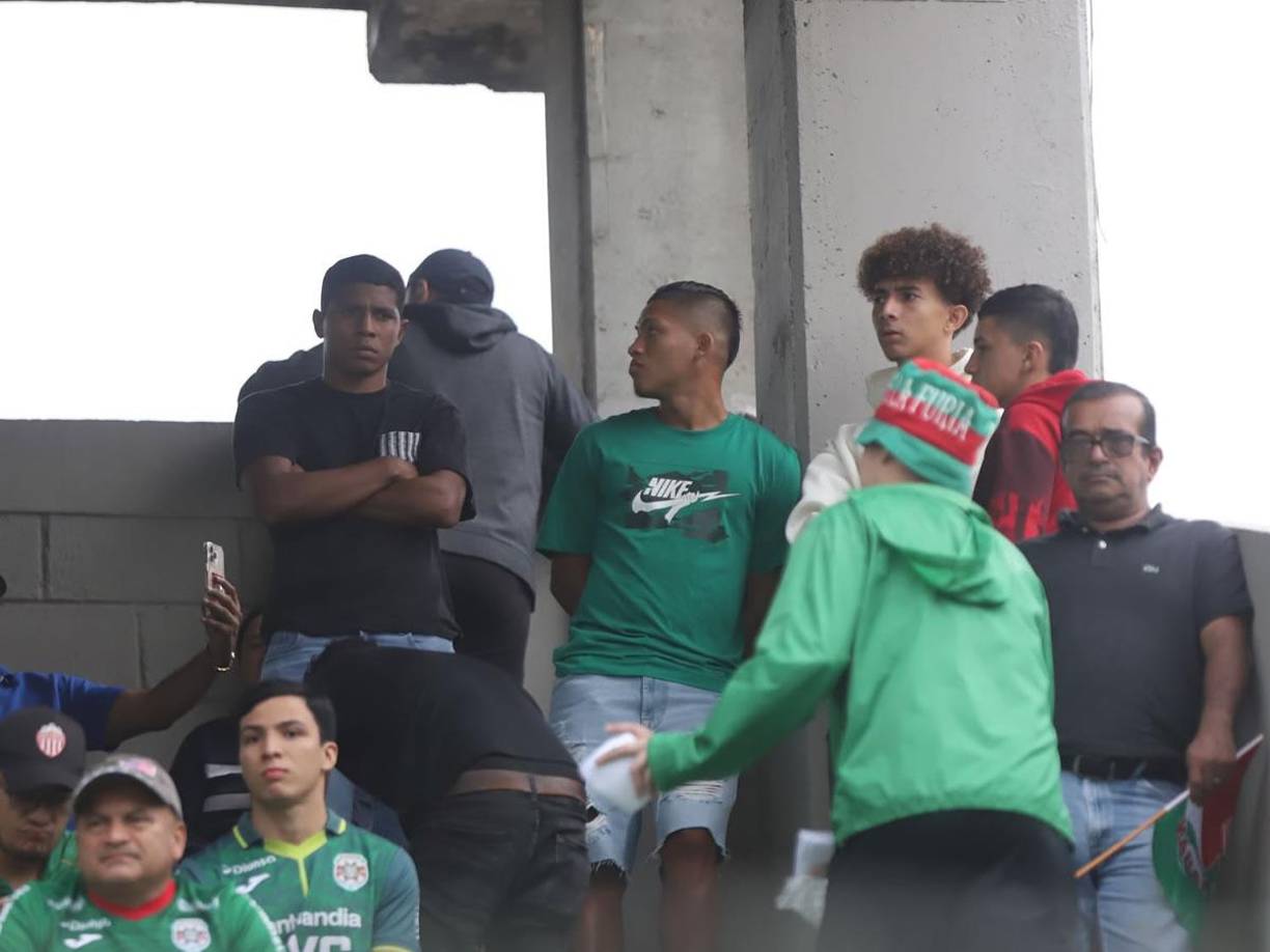 Marathón decepciona en su estreno en casa, rostros tristes, Victoria festeja y bellas chicas