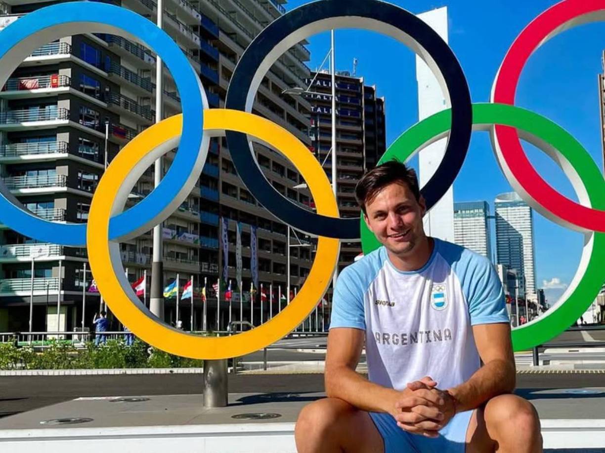 “Cuando me empezó a hablar, le pregunté a un compañero mío holandés quién carajo era. Y me dijo que era un político holandés, así que empezamos a hablar y a conocerlo un poquito más”, agregó el jugador argentino.