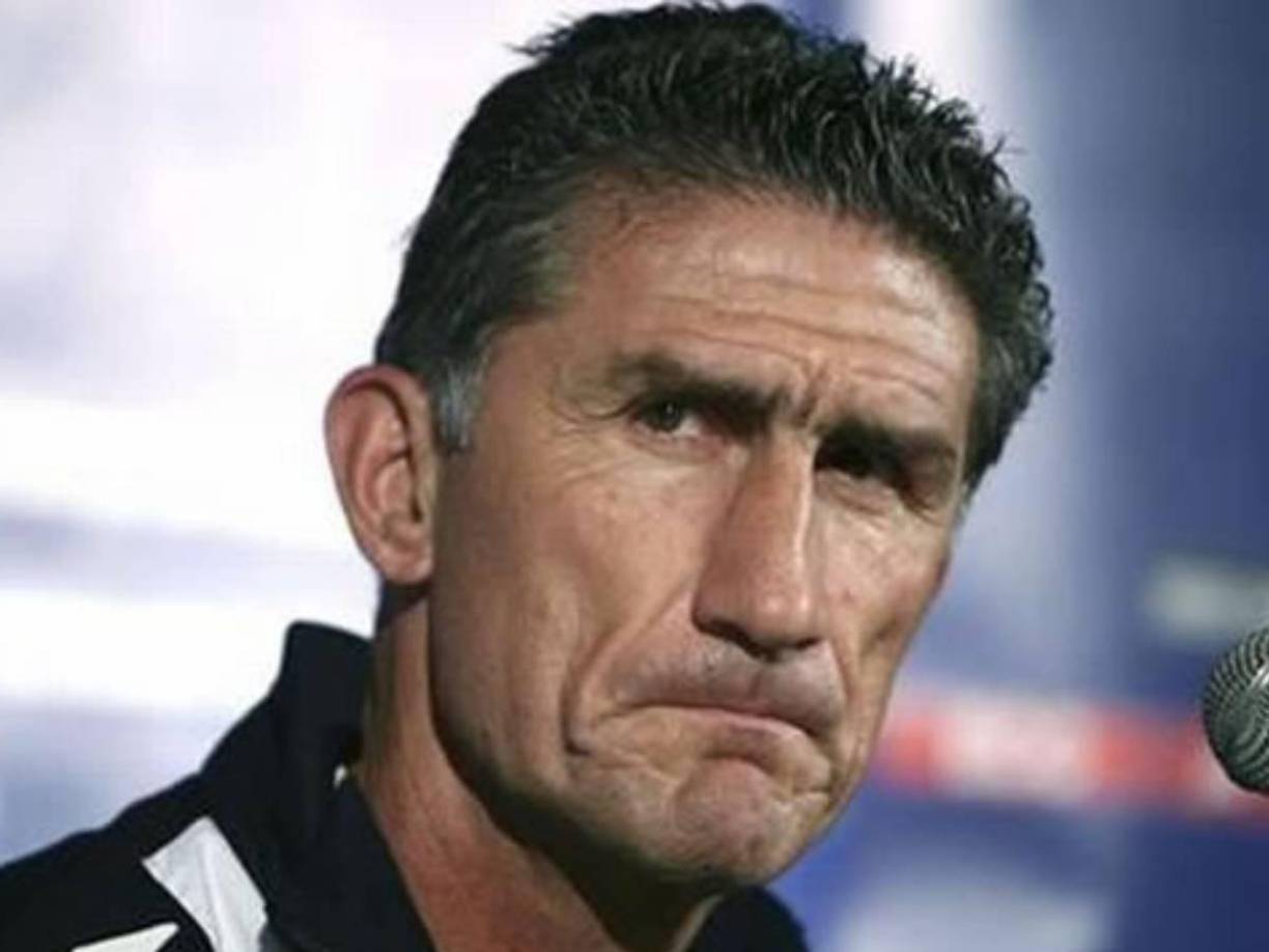 Desde que colgó el traje de técnico en 2019, la familia del Patón se dedicó a hacerle estudios para saber cuál es la enfermedad que padece el ex central de la Selección Argentina. Fue un año y medio de consultas médicas hasta que dieron con el diagnóstico.