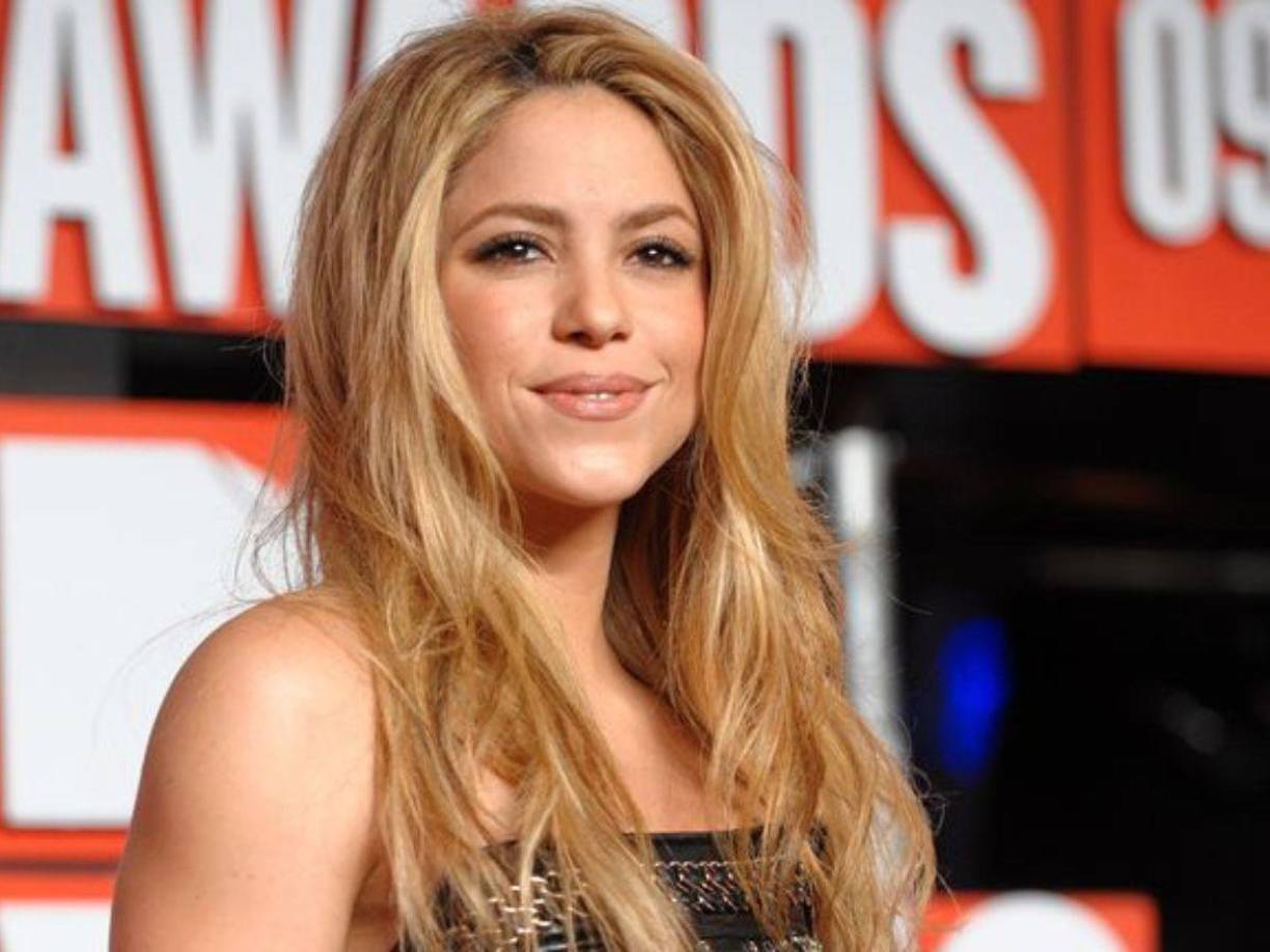 Shakira considera a sus padres como un gran ejemplo de lo que a ella le hubiera gustado conseguir y expresó, “han sido ambos un reflejo de ese sueño que no pude cumplir pero que ojalá signifique un modelo para mis hijos de amor, de paciencia en las relaciones, de entrega absoluta y de ganas de vivir”.