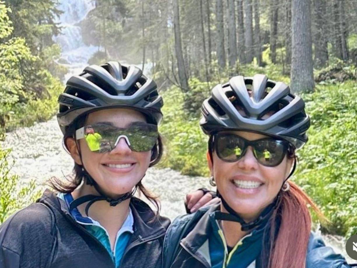 Aunque los mensajes, por lo general, son siempre de alegría y apoyo hacia la comunicadora puertorriqueña, también se cuelan escritos nada agradables que la recriminan que viaje y se divierta a tan poco tiempo de la partida de su novio.