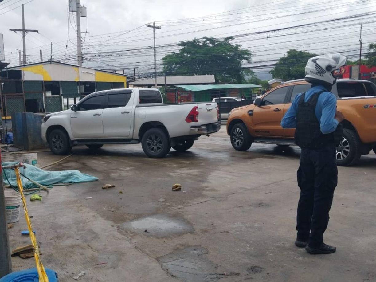 El crimen fue captado por cámaras de seguridad instaladas en el lugar de los hechos, se observa a un sujeto que vestía un suéter, pantalón jean y gorra corre desde la calle mientras sacaba un arma de fuego. Luego, sin mediar palabras, le disparó varias veces a la víctima. 