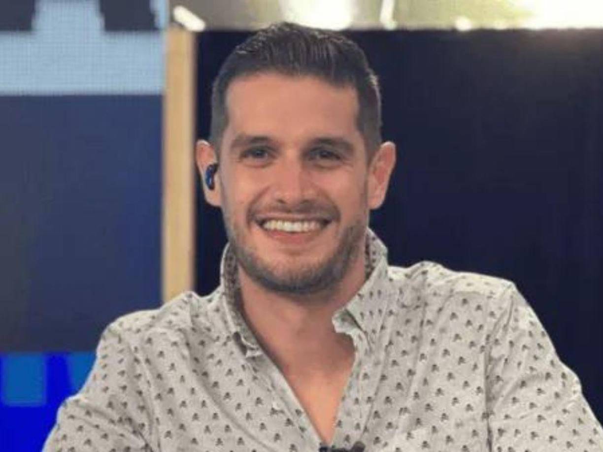 “Pobrecillos, ¿sabes quiénes? Los que van a concursar en La Academia, nomás sus familiares los vieron”, Dijo el popular influencer.