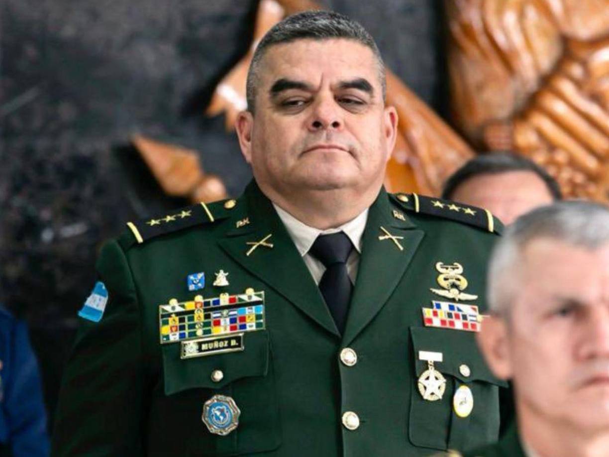 El jefe de la comisión interventora del Instituto Nacional Penitenciario (INP), Ramiro Muñoz, se pronunció sobre el tema de las recientes denuncias de agresiones por parte de agentes de seguridad contra varios reos en el centro penal de Támara, justificando los hechos. “Si se insubordina un privado de libertad, se le hará ingresar a la celda de nuevo, utilizando los medios que legalmente están establecidos para tales procedimientos”, dijo.