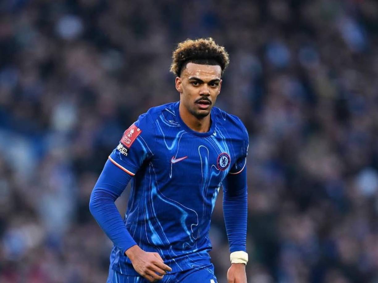 El defensa <b>Renato Veiga</b>, del Chelsea, es objetivo del Borussia Dortmund, que habría encarrilado un acuerdo para su llegada a préstamo en esta sesión de mercado. Faltaría obtener el acuerdo entre clubes .