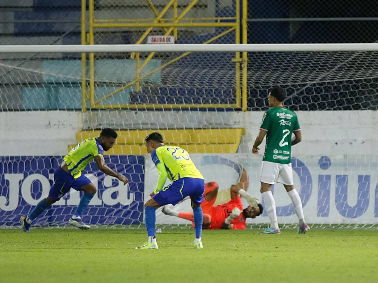 Reinieri Mayorquín anotó de cabeza el segundo gol del Olancho FC para mandar el partido a los penales.
