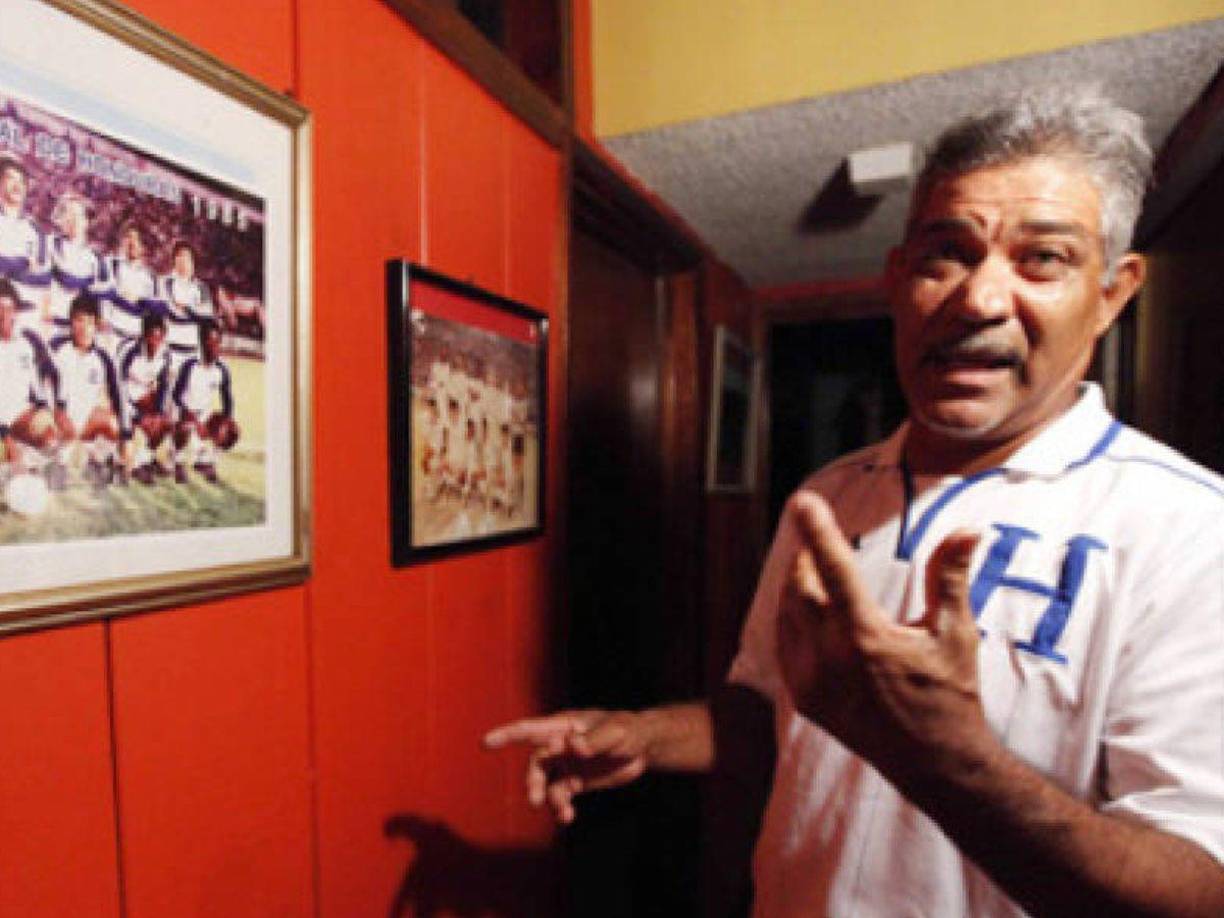 Enrique ‘Palanca’ Mendoza: Fue uno de los máximos goleadores del Vida con 36 goles, fue campeón en 1981 y 1983, los dos únicos títulos del Vida, su único club en Honduras. 