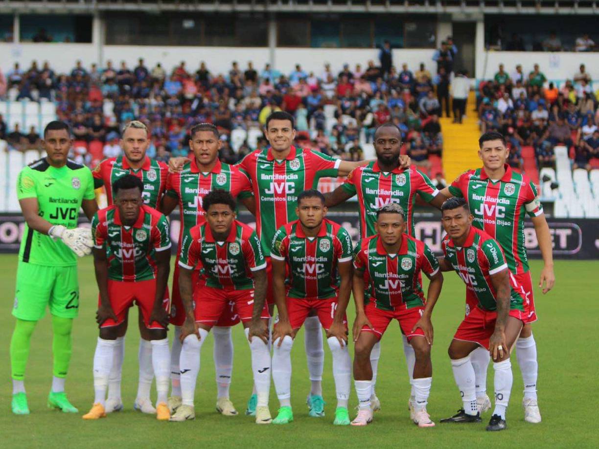 Marathón presentó un 11 titular con sorpresas ya que jugadores como César Samudio, Damin Ramírez, Javier Arriaga y Juan Anangonó no jugaron por lesiones.