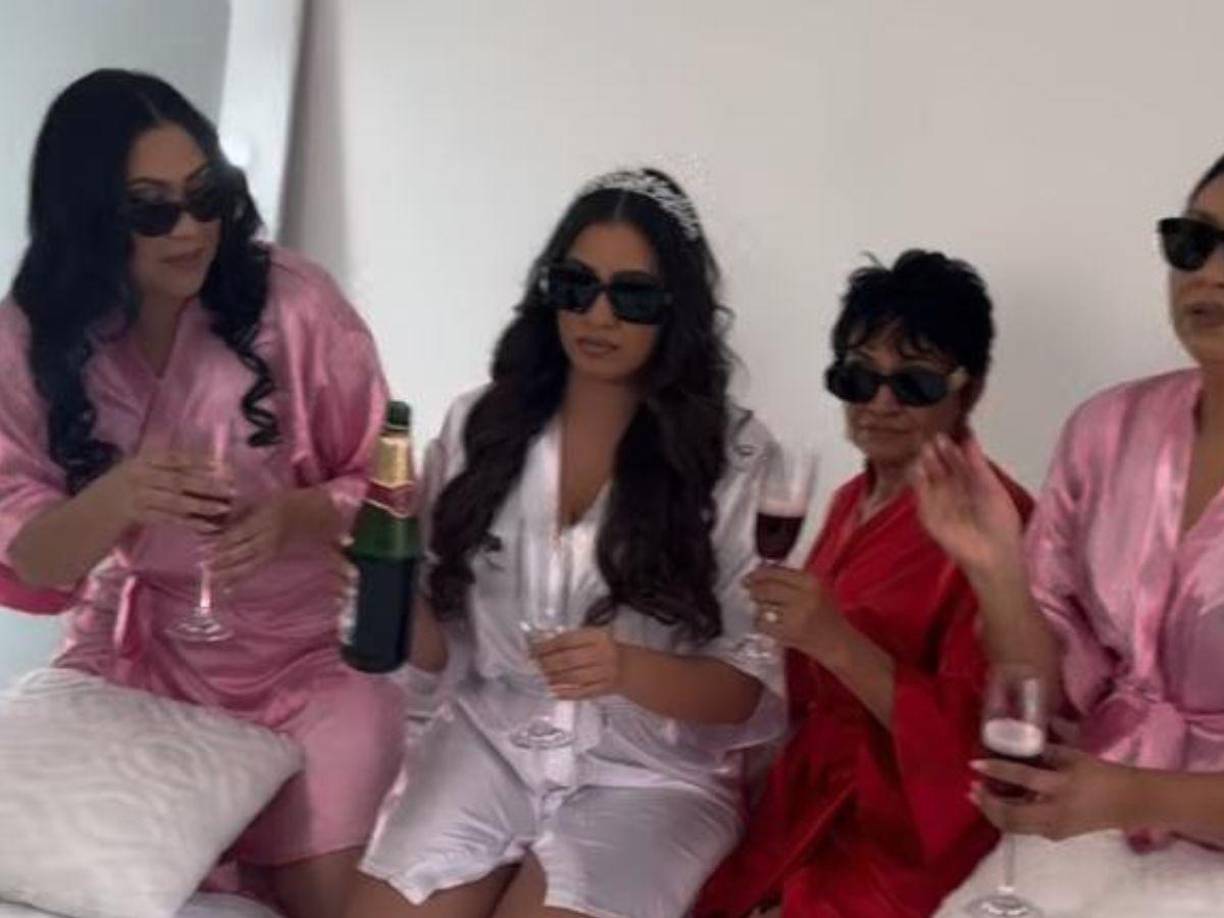 Y todo indica que previo a la ceremonia se la están pasando muy bien. 