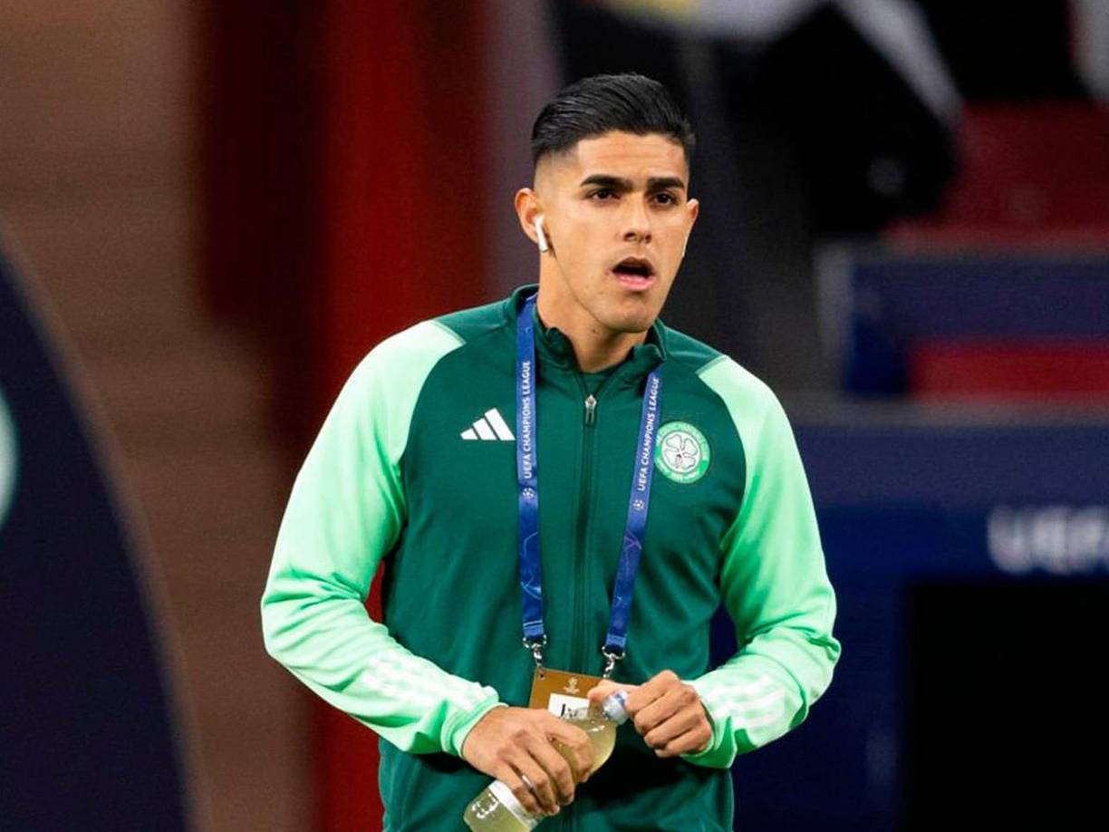 Luis Palma fue colocado en el 11 titular del Celtic para el duelo ante Atlético de Madrid disputado en España.