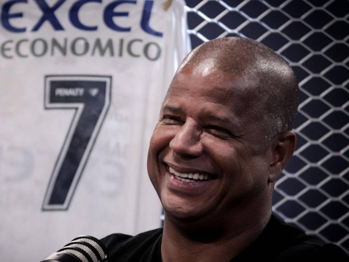 El caso estalló cuando se viralizó un video suyo, en donde se lo ve golpeado y maniatado, en el que admite haber tenido una cita con una mujer casada.