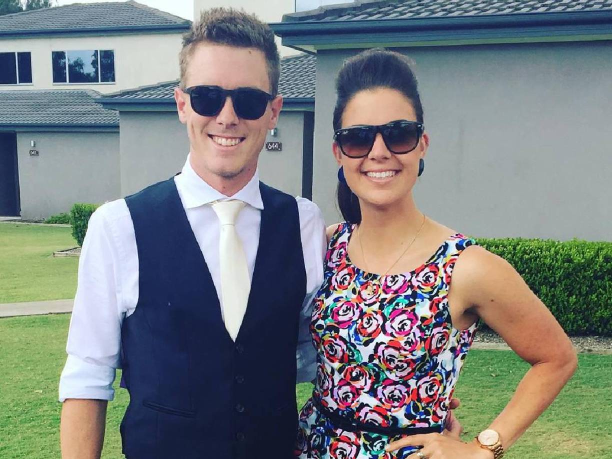 Dennis deberá comparecer “en primera instancia” ante otra instancia judicial “para que se presenten las alegaciones a la sentencia”, sin precisar la fecha. 