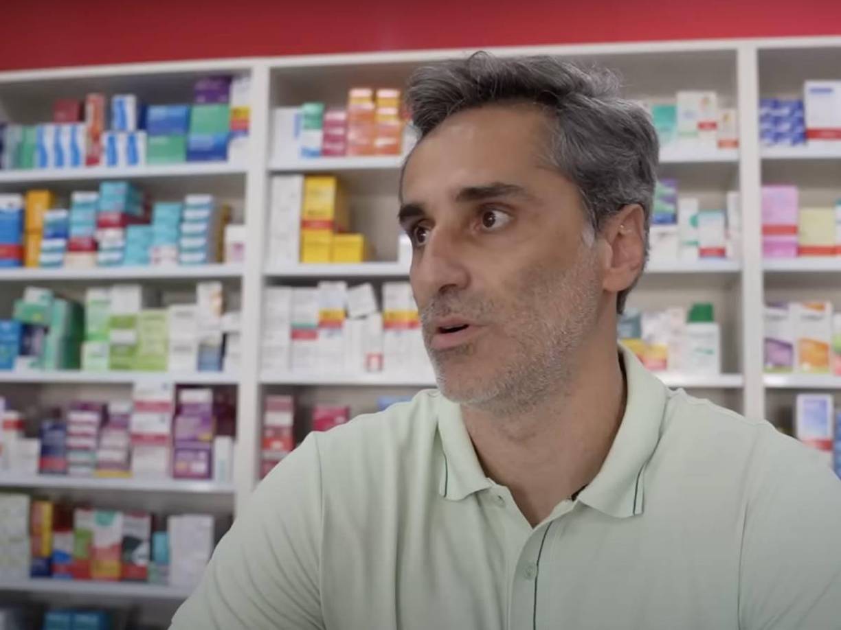 Destacado exgoleador ahora es farmacéutico y vive una pesadilla al extremo de estar casi inválido. 