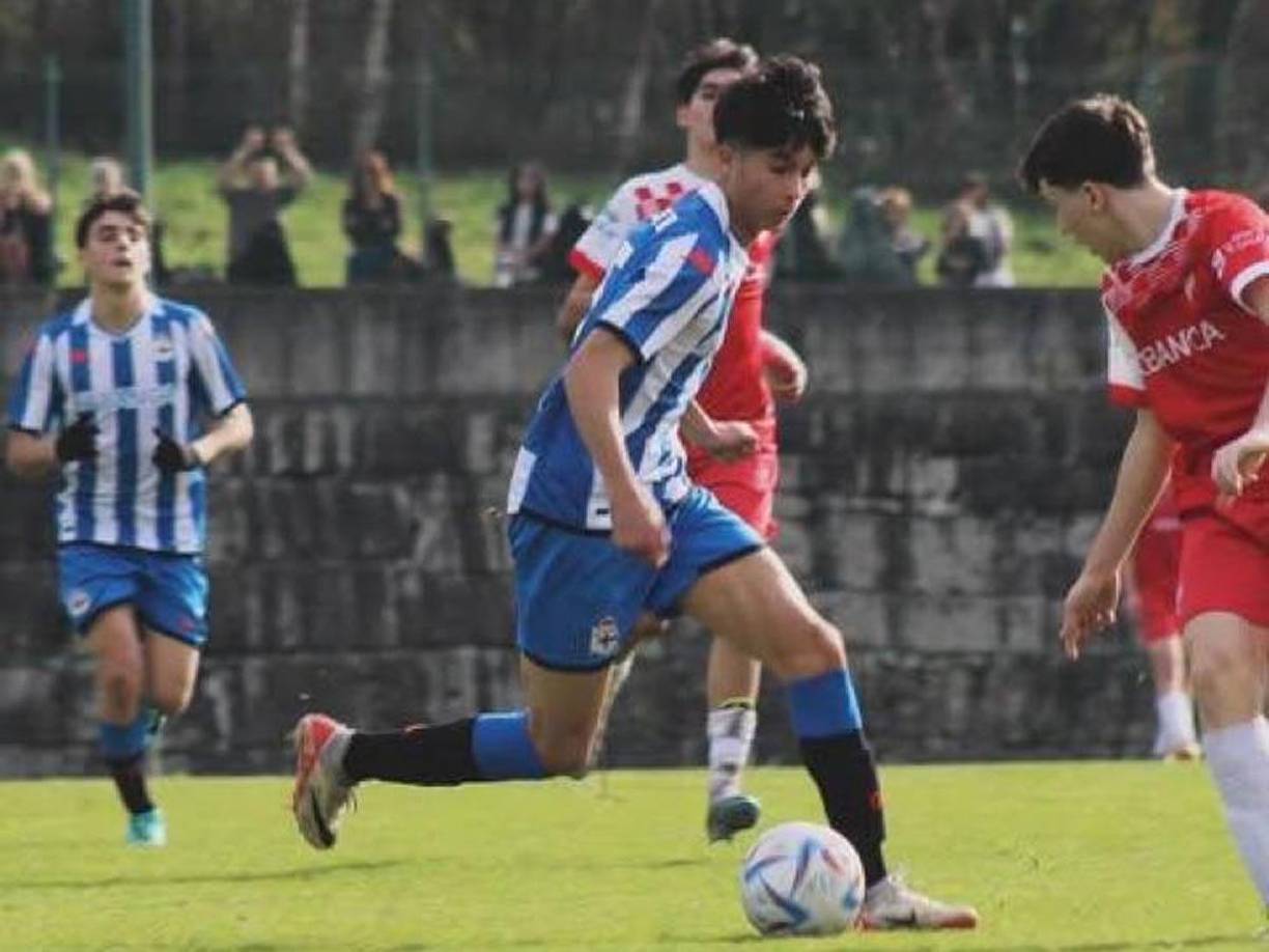 Las divisiones inferiores del Deportivo La Coruña le abrieron las puertas tras una prometedora carrera.